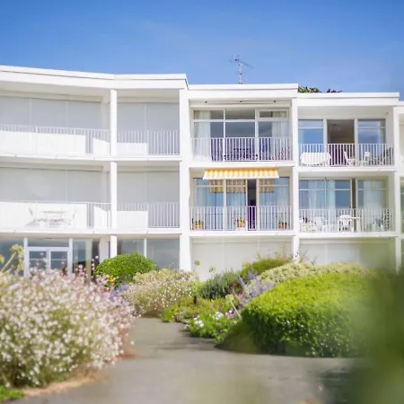 Les Trois Iles-7 By Interhome Daire