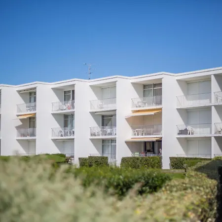 דירה Les Trois Iles-7 By Interhome